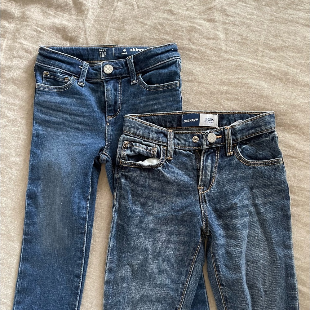 Two pairs of 4T jeans Gap & Old Navy excellent condition